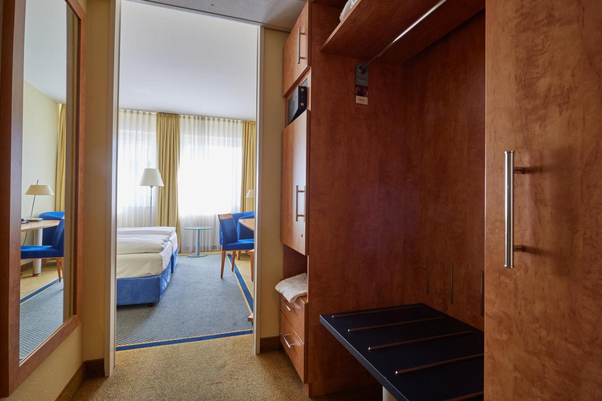 Mercure Hotel Severinshof Koeln City Экстерьер фото